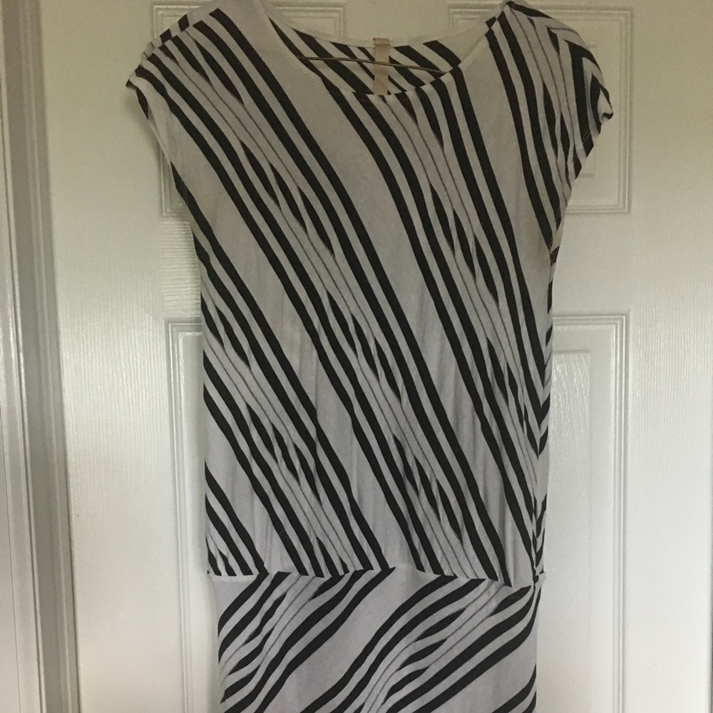 Hem and thread stripe bodycon dress